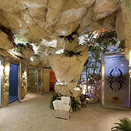 Tyrrenian Park Hotel 4*