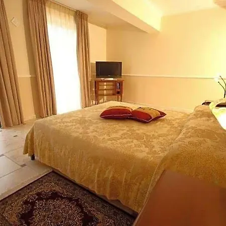 Tyrrenian Park Hotel 4*